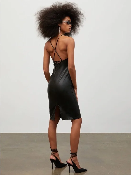 NWT - Aritzia Backstory Dress - Black/Noir - Picture 3 of 6